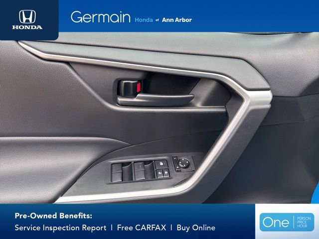 Used 2021 Toyota RAV4 LE image 19