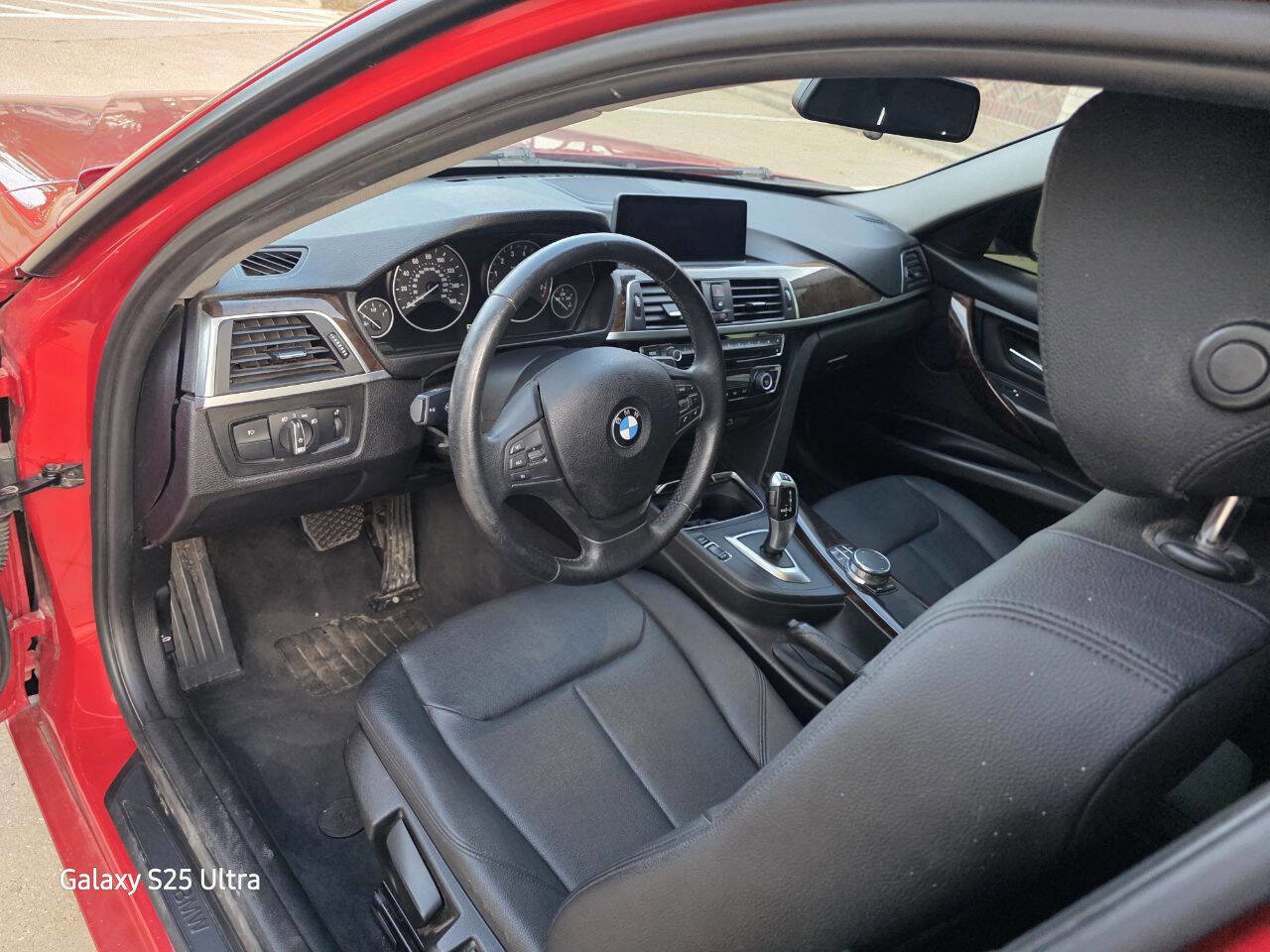 Used 2017 BMW 320i Sedan image 11