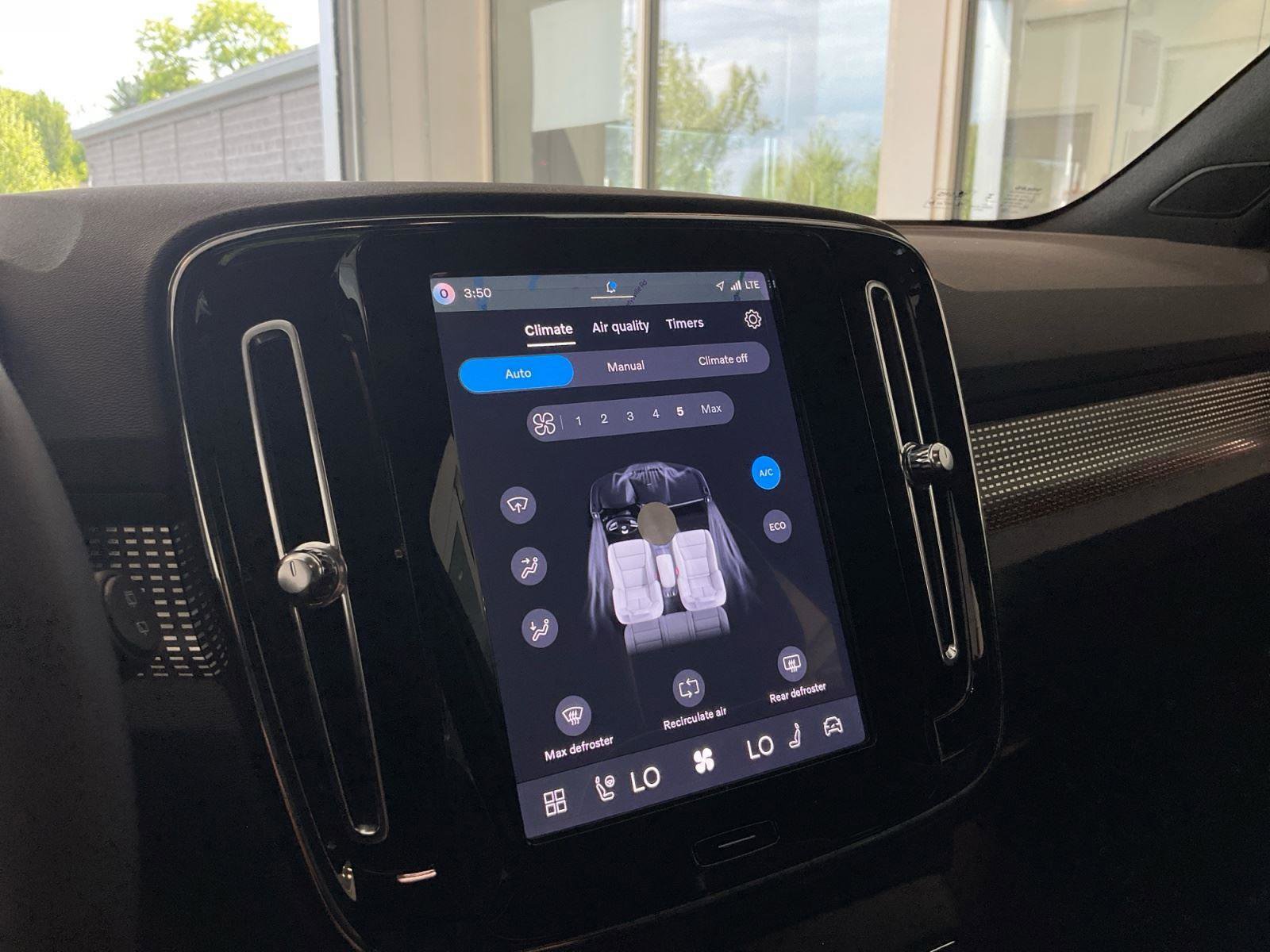 New 2026 Volvo EX40 Ultra AWD/4WD image 22