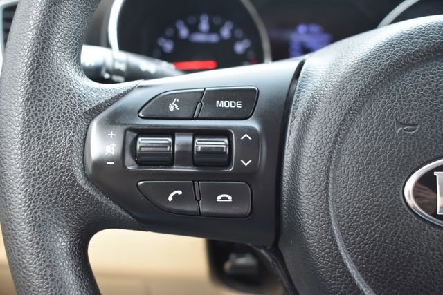 Used 2019 Kia Sedona LX image 23