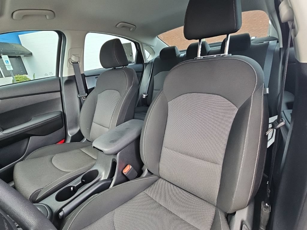 Used 2024 Kia Forte LXS w/ LXS Technology Package FWD image 19