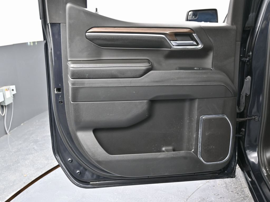 Used 2024 Chevrolet Silverado 1500 LT image 38