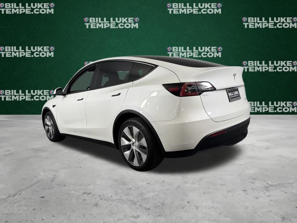 Used 2022 Tesla Model Y Long Range image 8