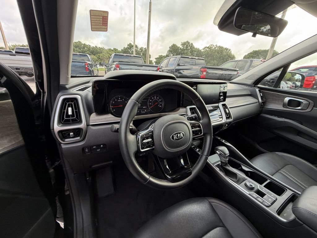 Used 2021 Kia Sorento EX FWD image 16