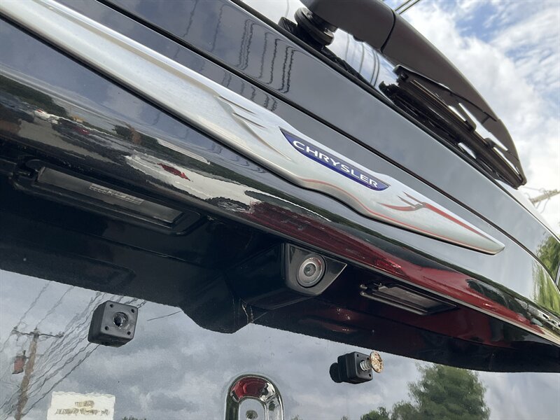 Used 2020 Chrysler Voyager Lxi FWD image 11