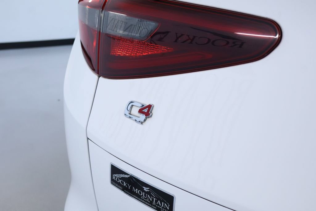 Used 2021 Alfa Romeo Stelvio Ti image 11
