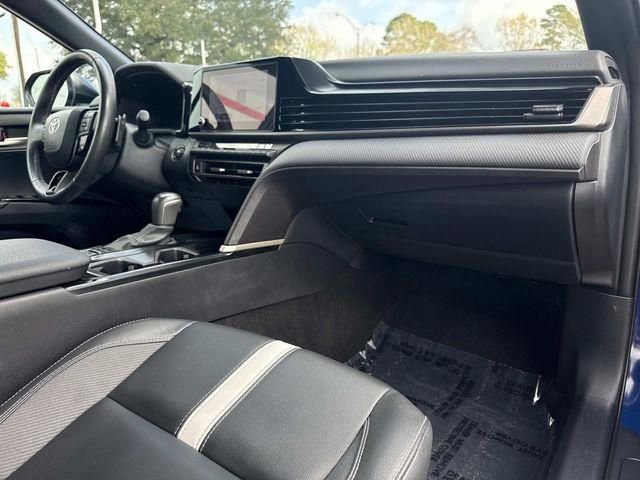 Used 2025 Toyota Camry SE w/ Convenience Package image 64