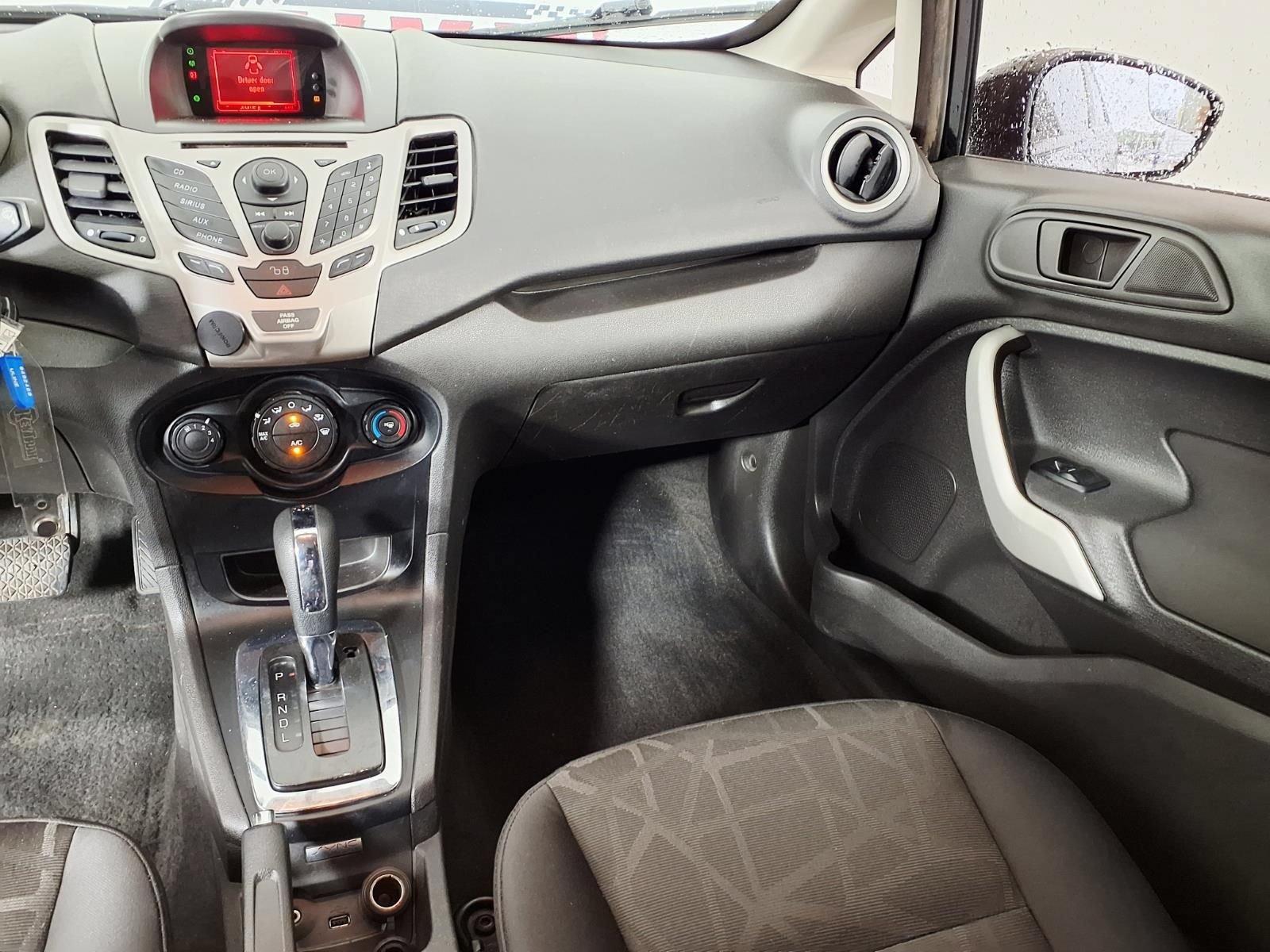 Used 2012 Ford Fiesta SE FWD image 13