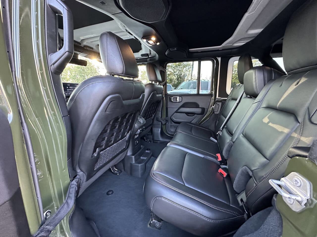 Used 2022 Jeep Wrangler Unlimited Rubicon w/ Trailer Tow Package image 13