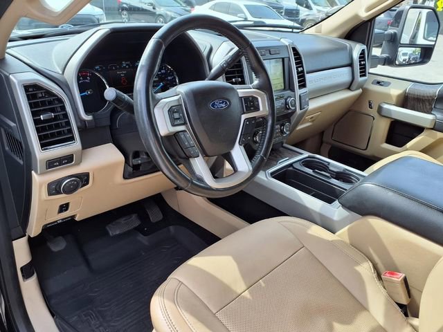 Used 2019 Ford F250 Lariat w/ Lariat Value Package AWD/4WD image 4