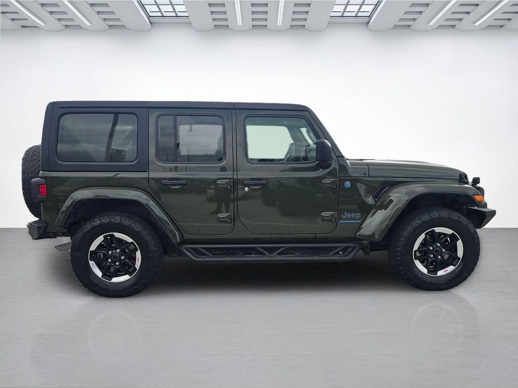 Used 2024 Jeep Wrangler Unlimited AWD/4WD image 2