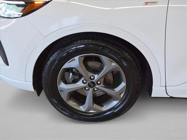 Certified 2023 Ford Escape ST-Line w/ Tech Pack #1 FWD image 27