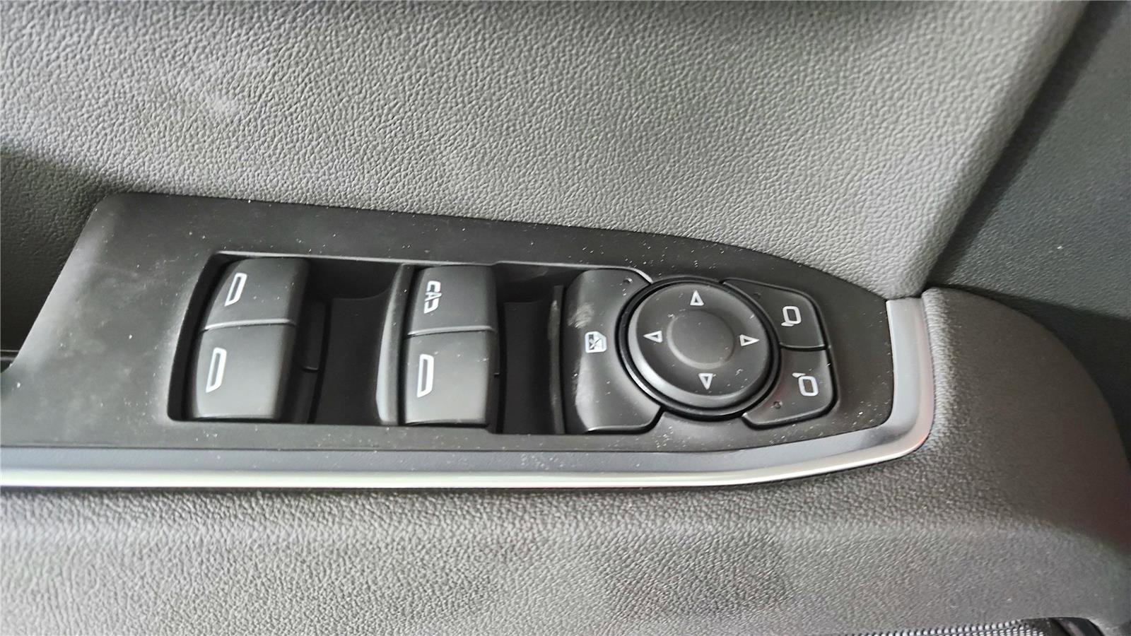 New 2026 GMC Sierra 1500 Elevation image 16