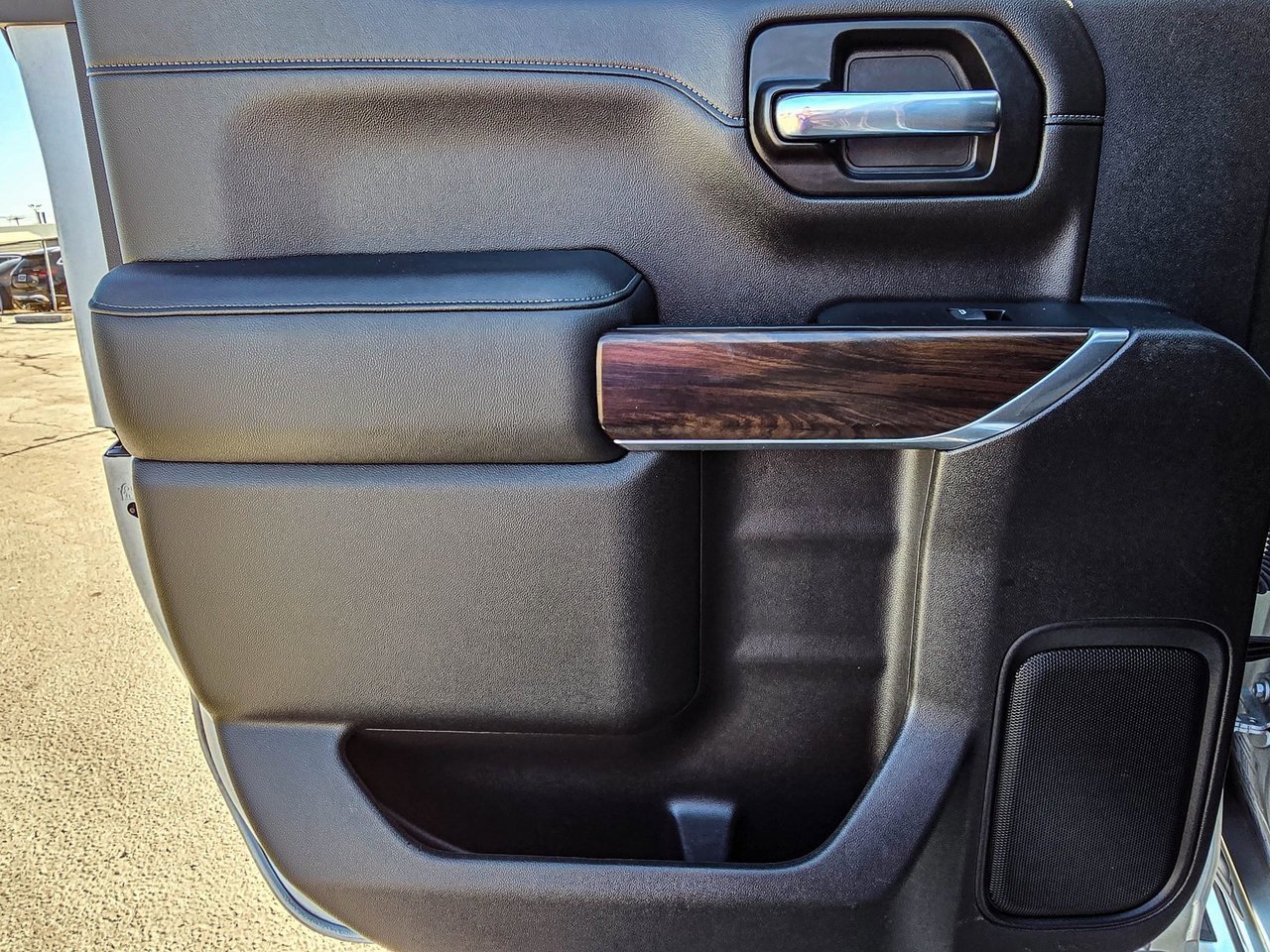 Used 2021 GMC Sierra 1500 SLT image 35