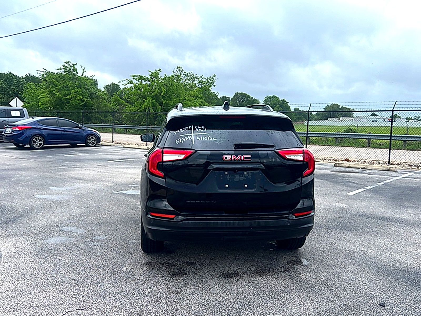 Used 2023 GMC Terrain SLT w/ Tech Package image 6