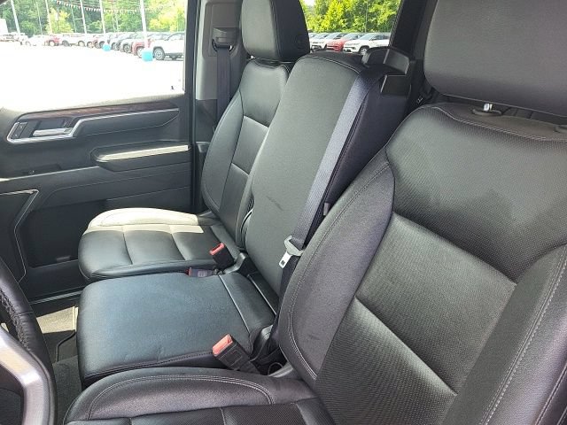 Used 2025 GMC Sierra 1500 SLT AWD/4WD image 31