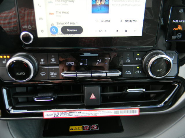 New 2026 Toyota Highlander XLE AWD/4WD image 12