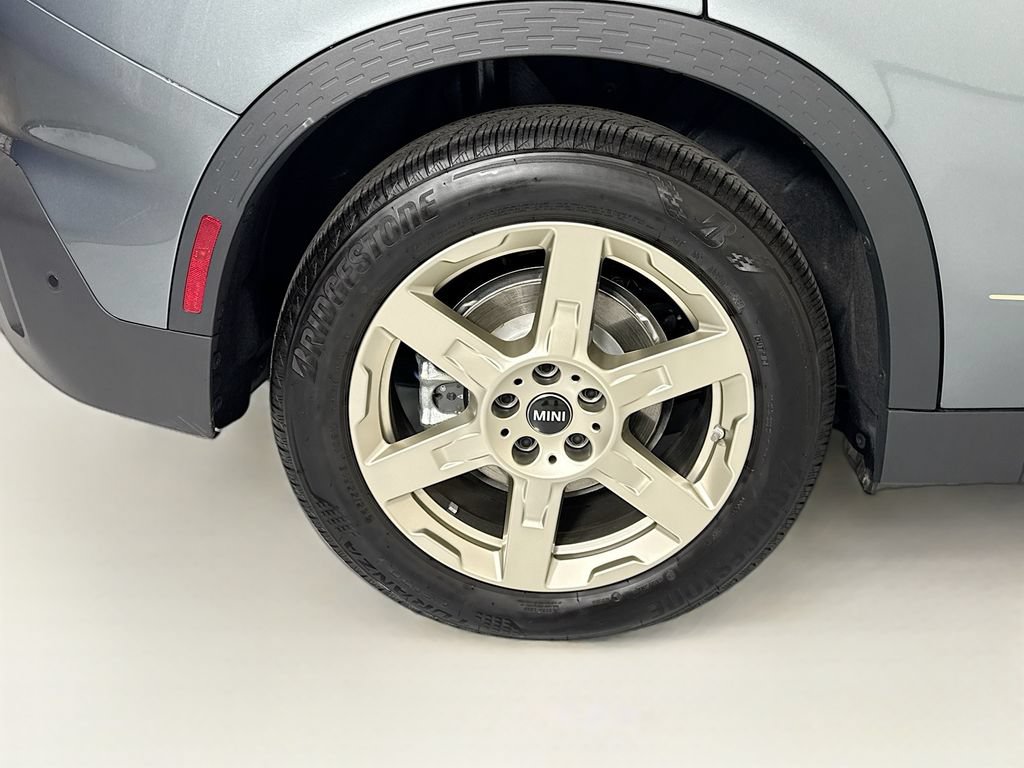 Certified 2025 MINI Cooper Countryman SE w/ Comfort Package Max AWD/4WD image 34