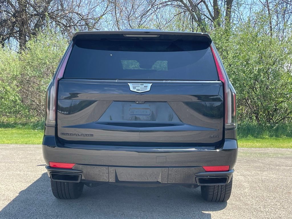 Used 2024 Cadillac Escalade Sport w/ LPO, ONYX Package AWD/4WD image 4