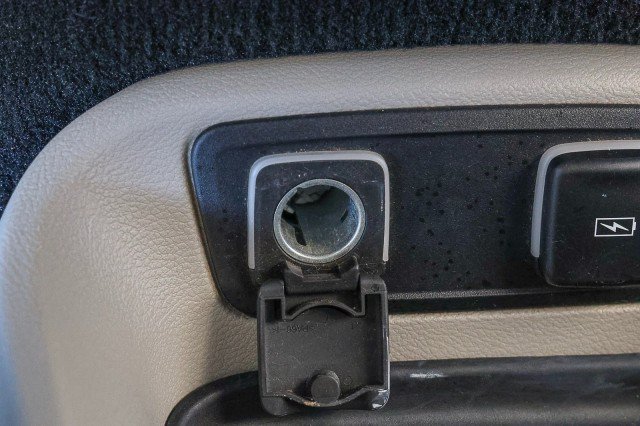 Used 2021 Chrysler Pacifica Touring-L FWD image 20