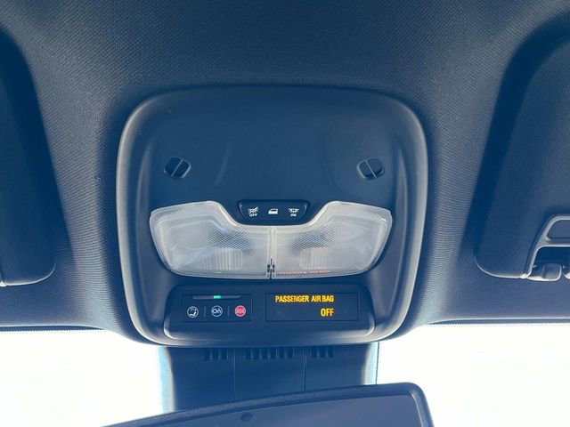 Used 2024 Chevrolet Colorado ZR2 w/ Technology Package AWD/4WD image 39
