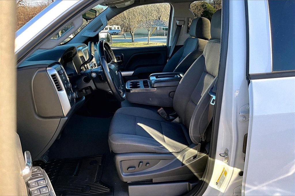 Used 2018 Chevrolet Silverado 1500 LT w/ All Star Edition image 21