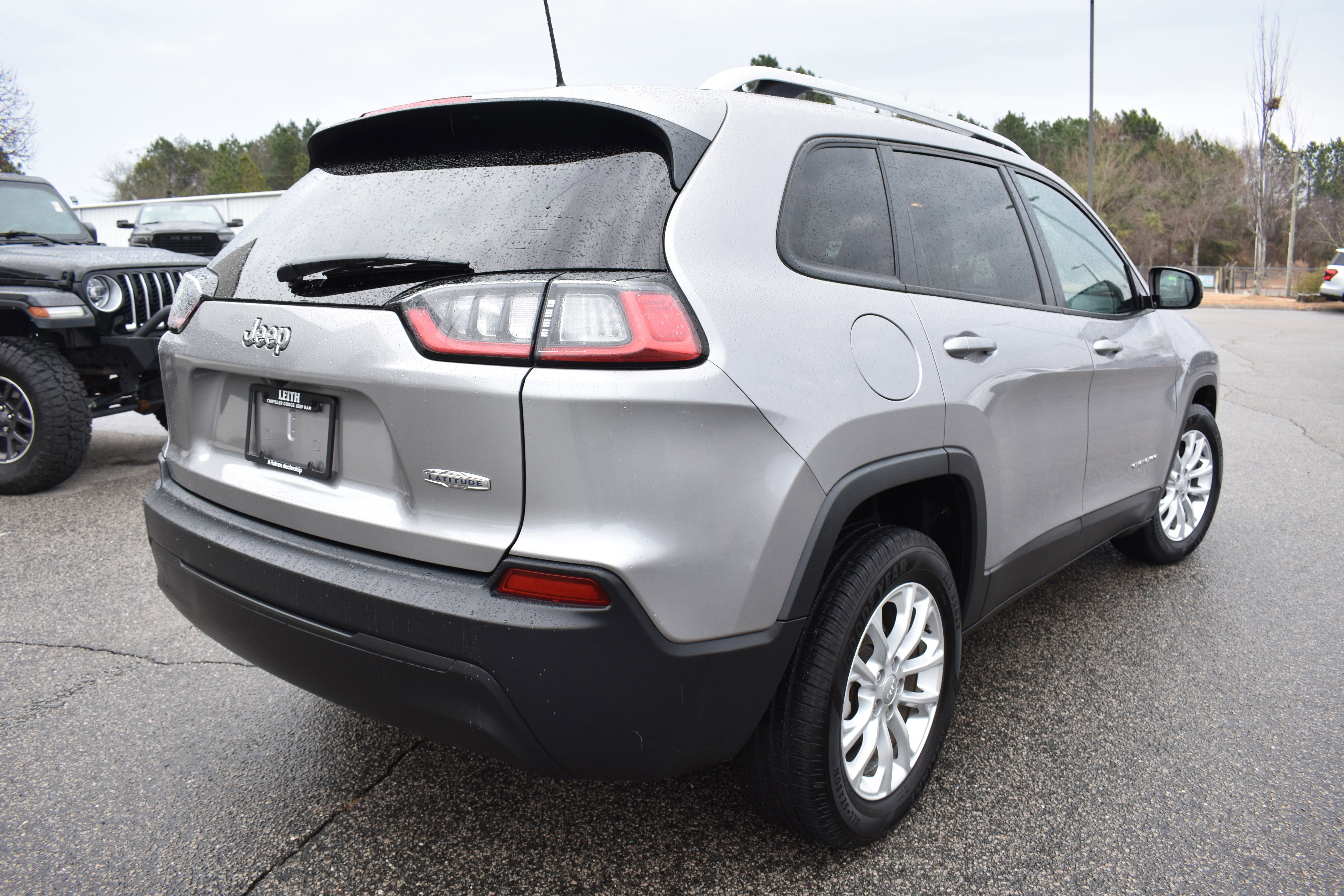 Used 2021 Jeep Cherokee Latitude image 9