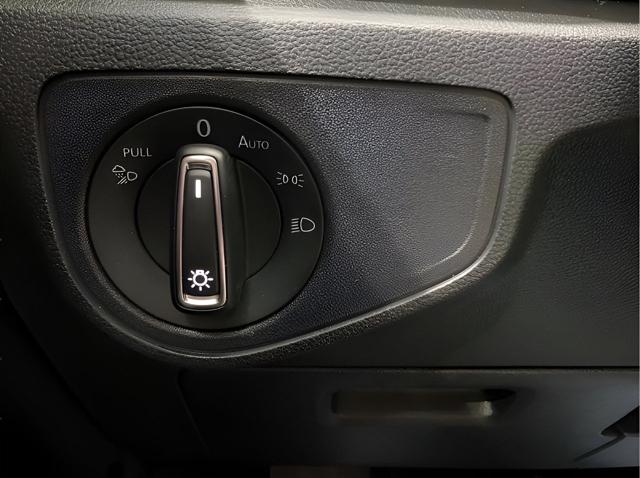 Used 2021 Volkswagen Atlas SE w/ Panoramic Sunroof Package image 25