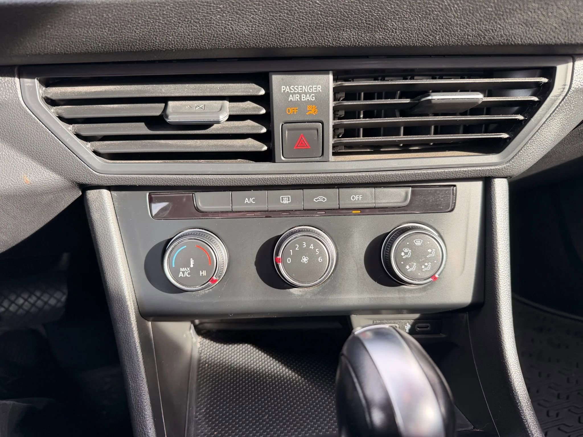 Used 2020 Volkswagen Jetta S image 17