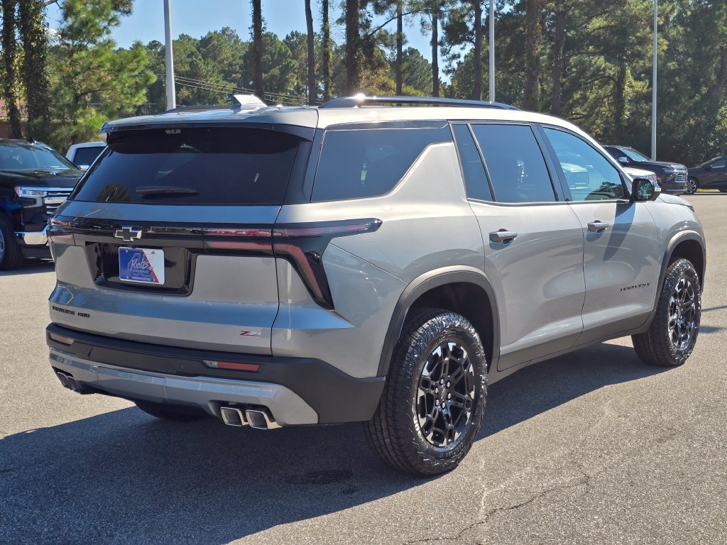 New 2027 Chevrolet Traverse Z71 w/ Driver Confidence Package AWD/4WD image 5