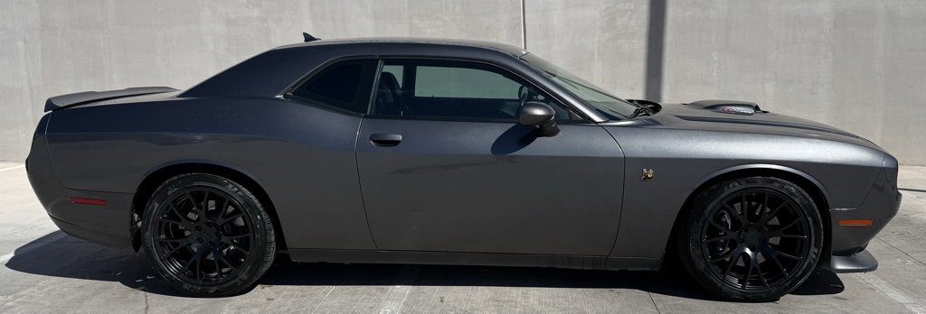 Used 2016 Dodge Challenger R/T Scat Pack image 2
