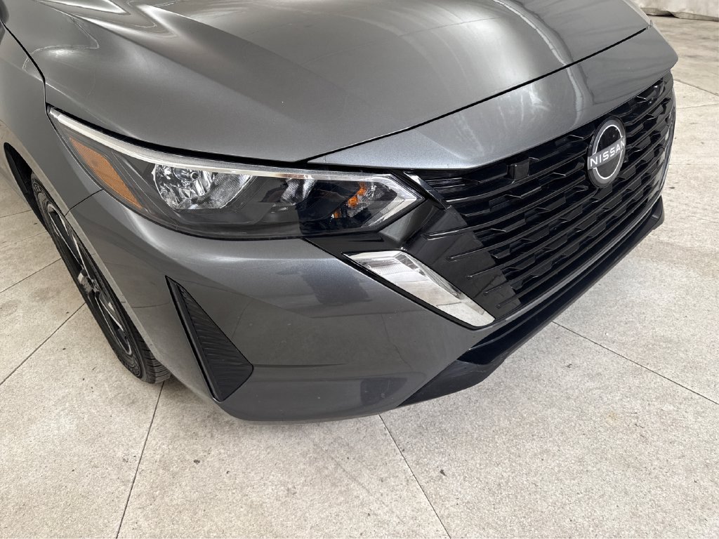 Used 2025 Nissan Sentra SV FWD image 19