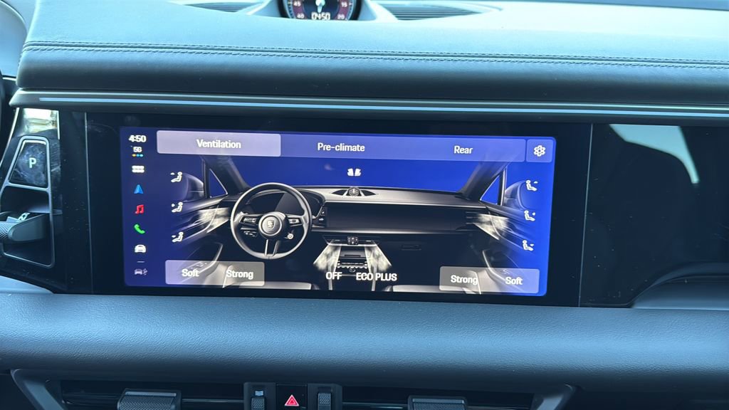 New 2026 Porsche Macan 4 Electric image 25