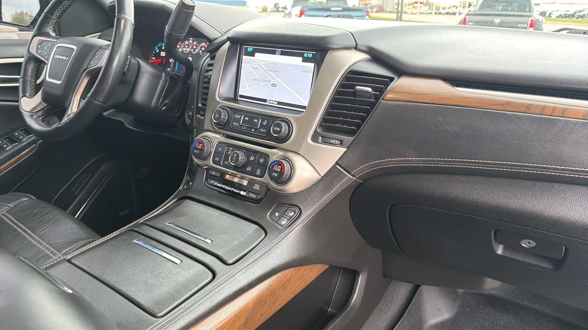 Used 2019 GMC Yukon Denali w/ Denali Ultimate Package image 88