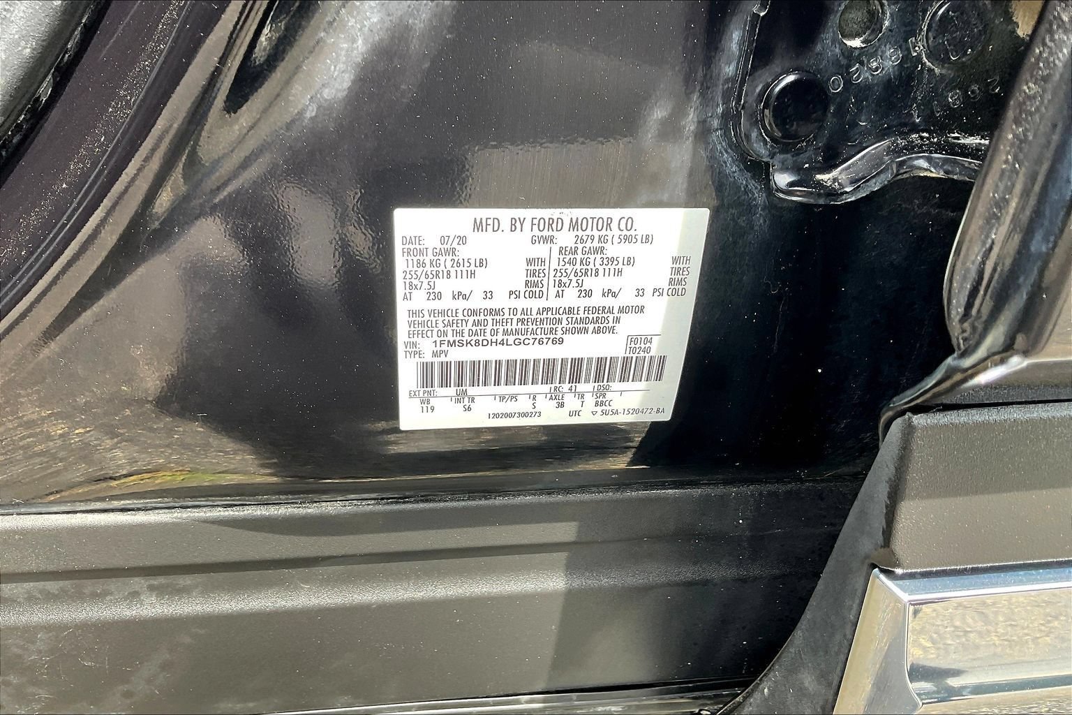 Used 2020 Ford Explorer XLT w/ Equipment Group 202A AWD/4WD image 18