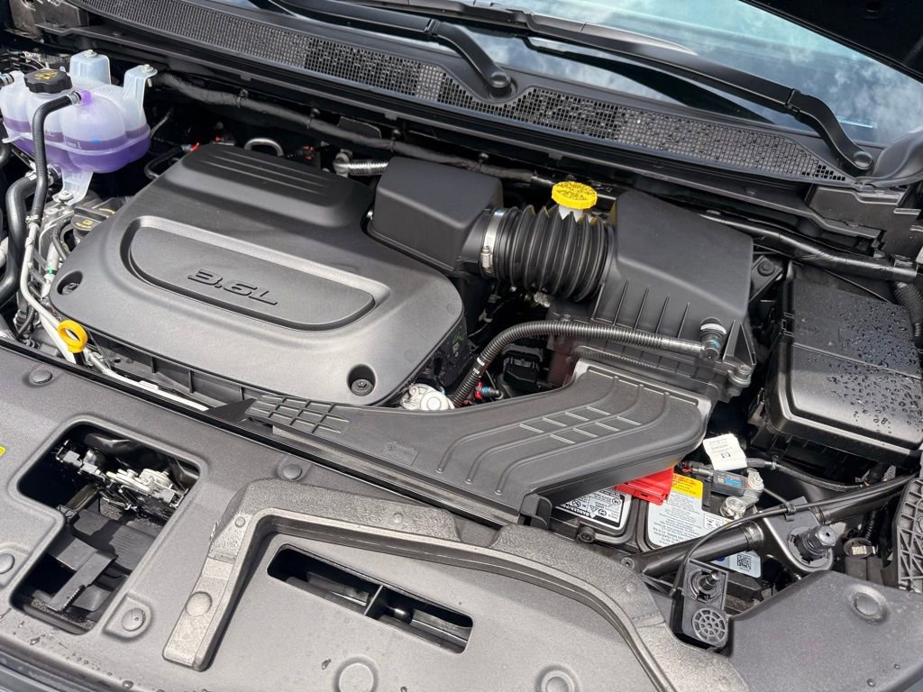 New 2027 Chrysler Pacifica Limited AWD/4WD image 65