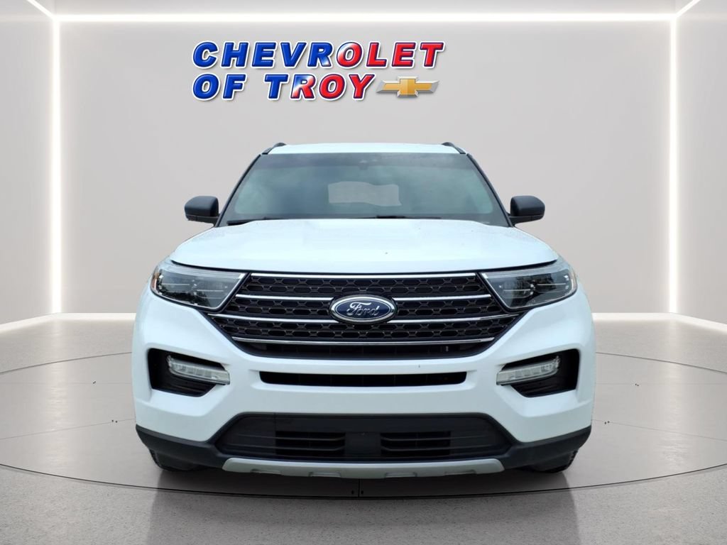 Used 2021 Ford Explorer XLT w/ Equipment Group 202A AWD/4WD image 2