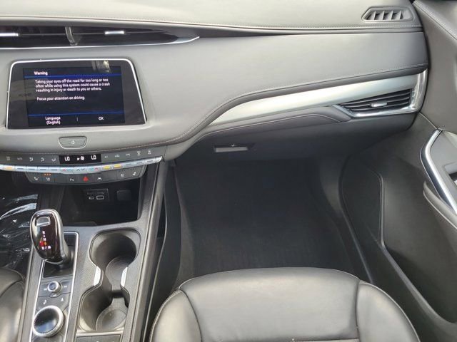 Used 2022 Cadillac XT4 Premium Luxury w/ Technology Package image 13
