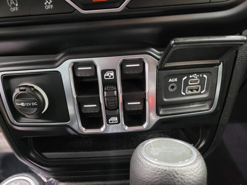 Used 2022 Jeep Wrangler Unlimited Sport AWD/4WD image 57