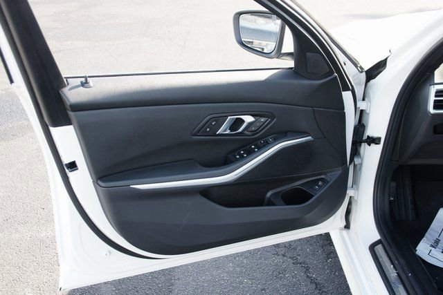 Used 2025 BMW 330i xDrive Sedan image 13
