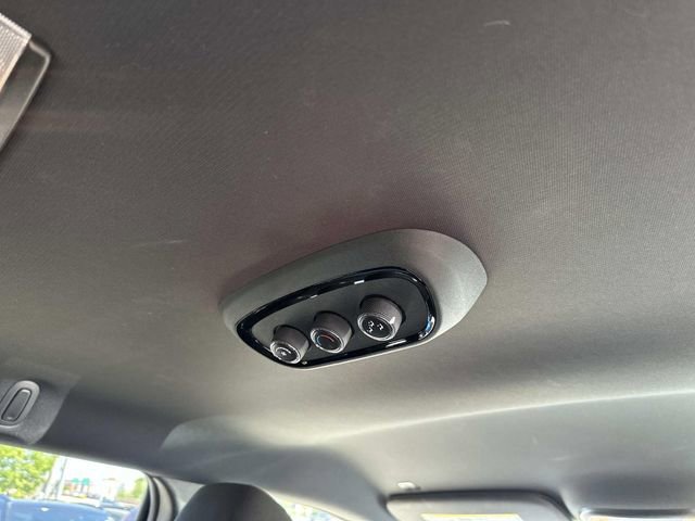 Used 2025 Dodge Durango GT AWD/4WD image 14