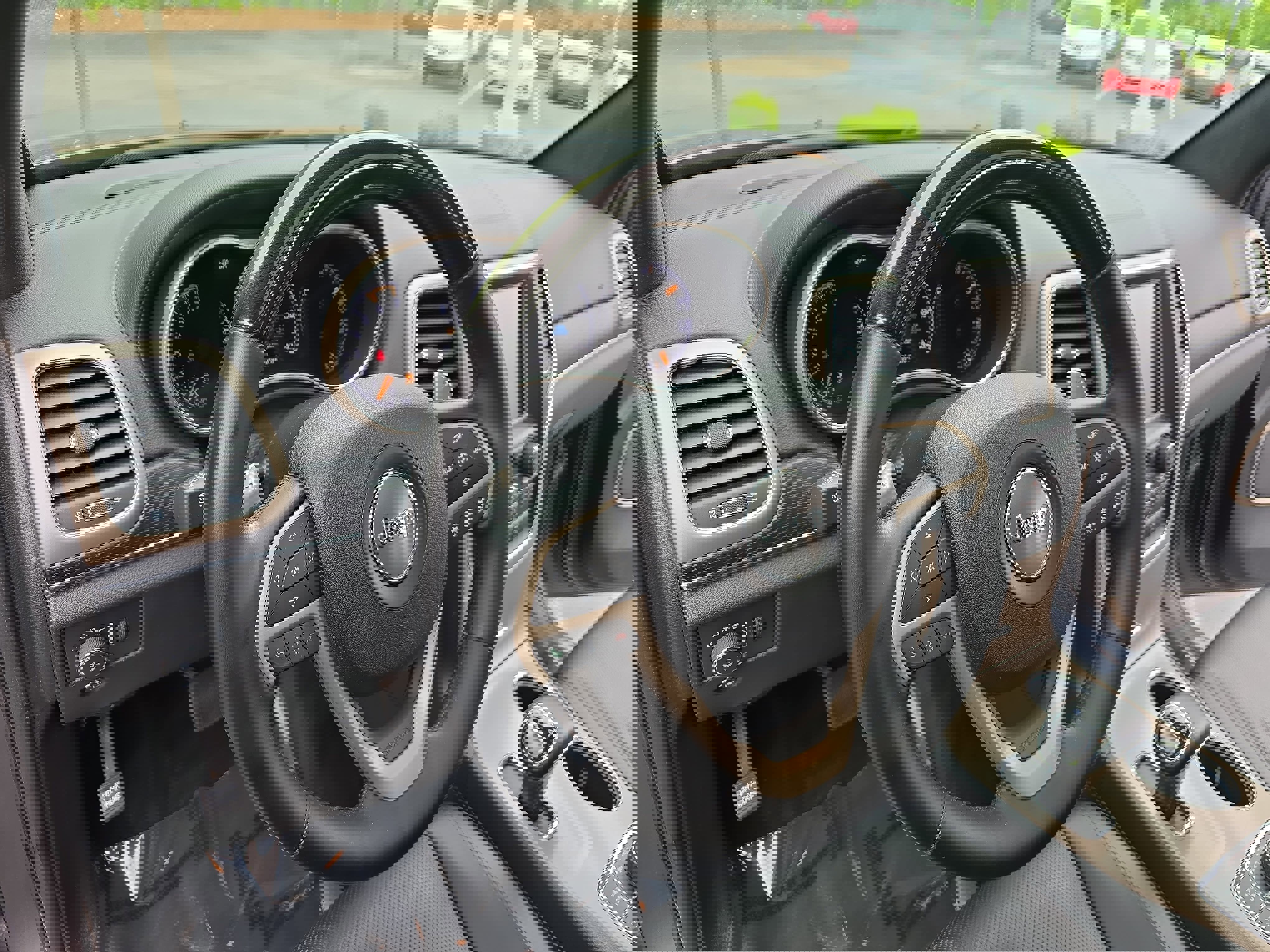 Used 2015 Jeep Grand Cherokee Summit AWD/4WD image 15