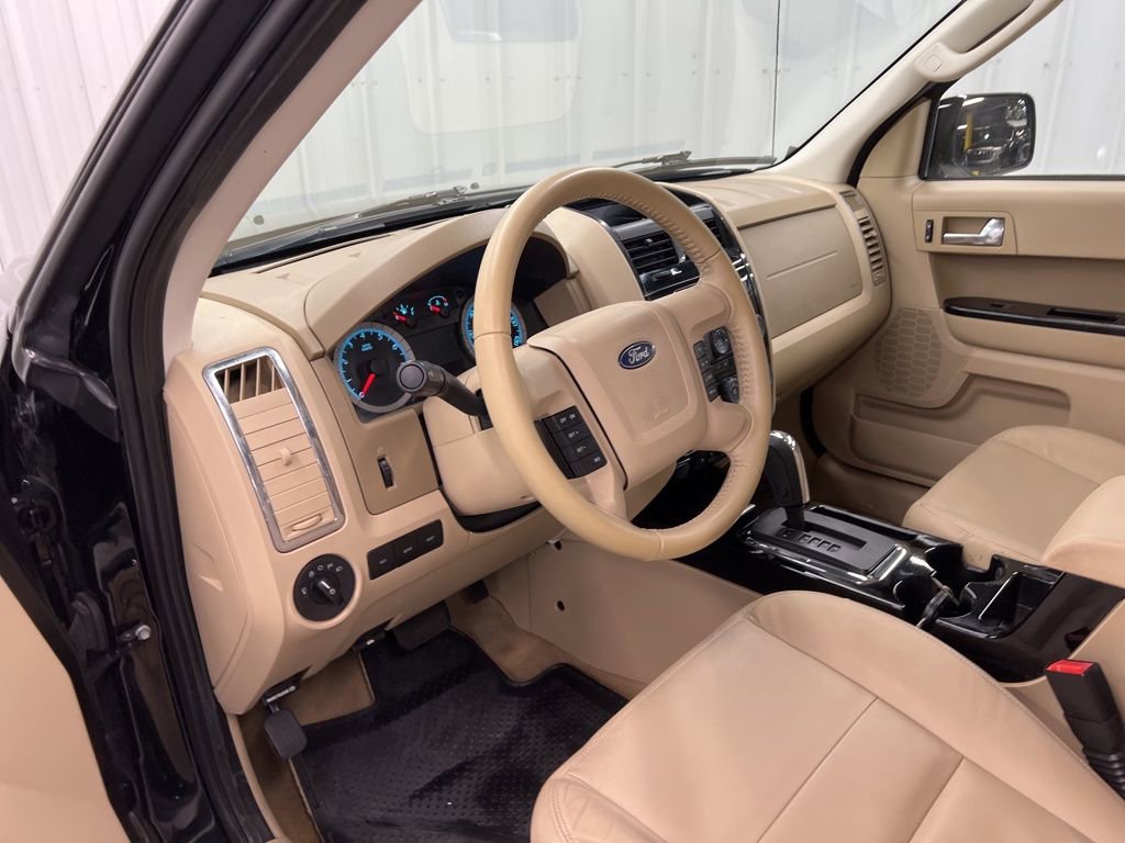Used 2010 Ford Escape Limited image 19