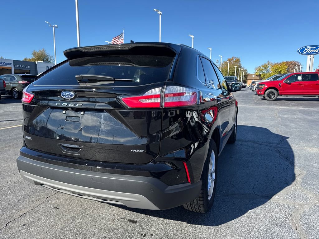 Used 2023 Ford Edge SEL image 7
