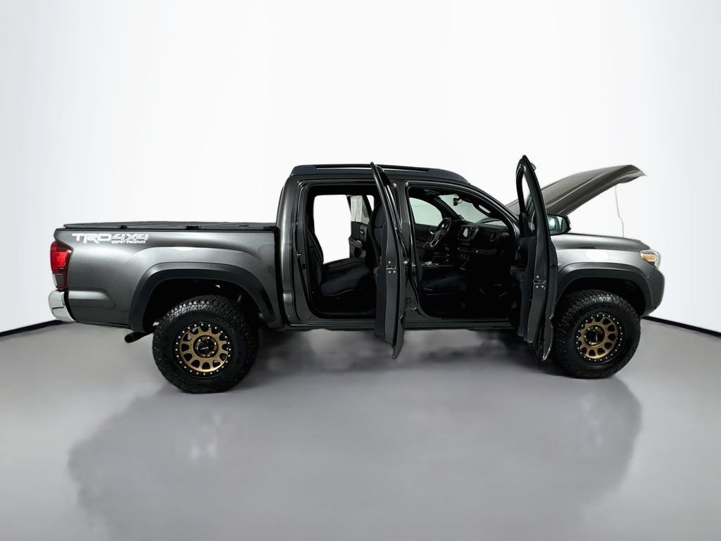 Used 2019 Toyota Tacoma TRD Off-Road AWD/4WD image 25
