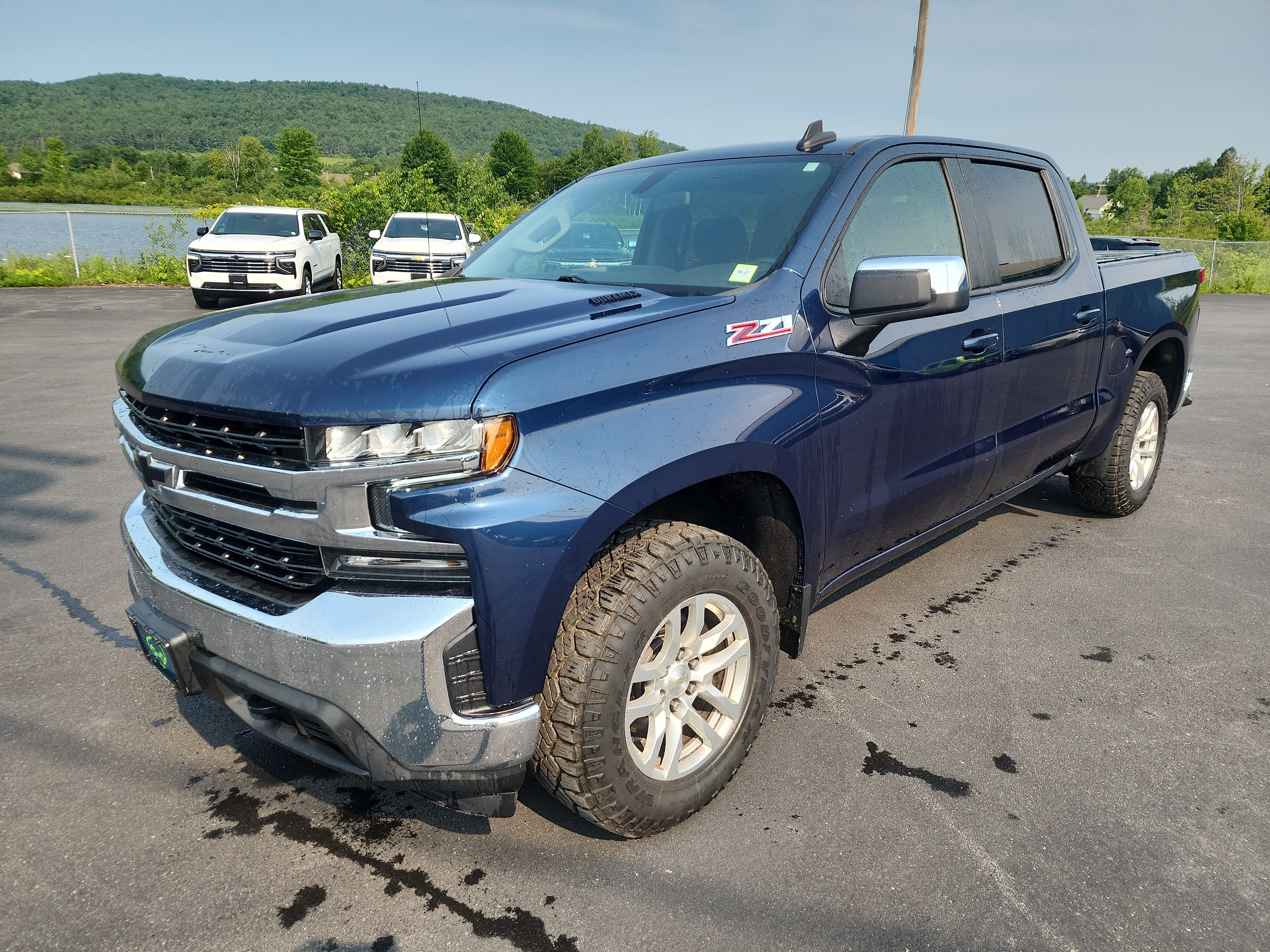 Certified 2021 Chevrolet Silverado 1500 LT w/ Diesel Off-Road Package AWD/4WD image 4