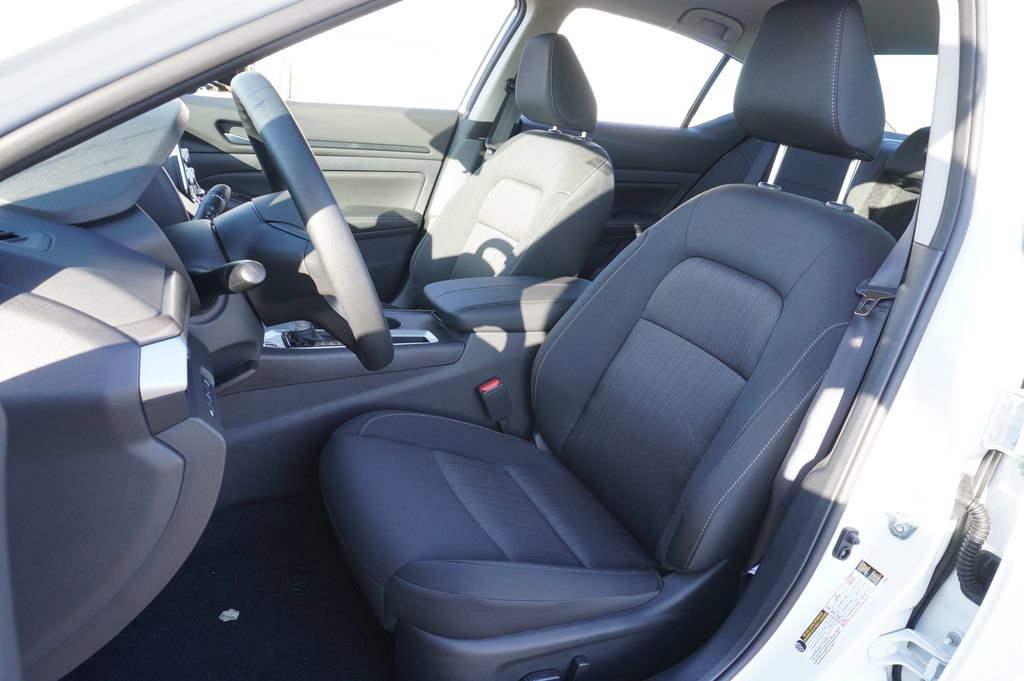 Certified 2025 Nissan Altima 2.5 SV image 13
