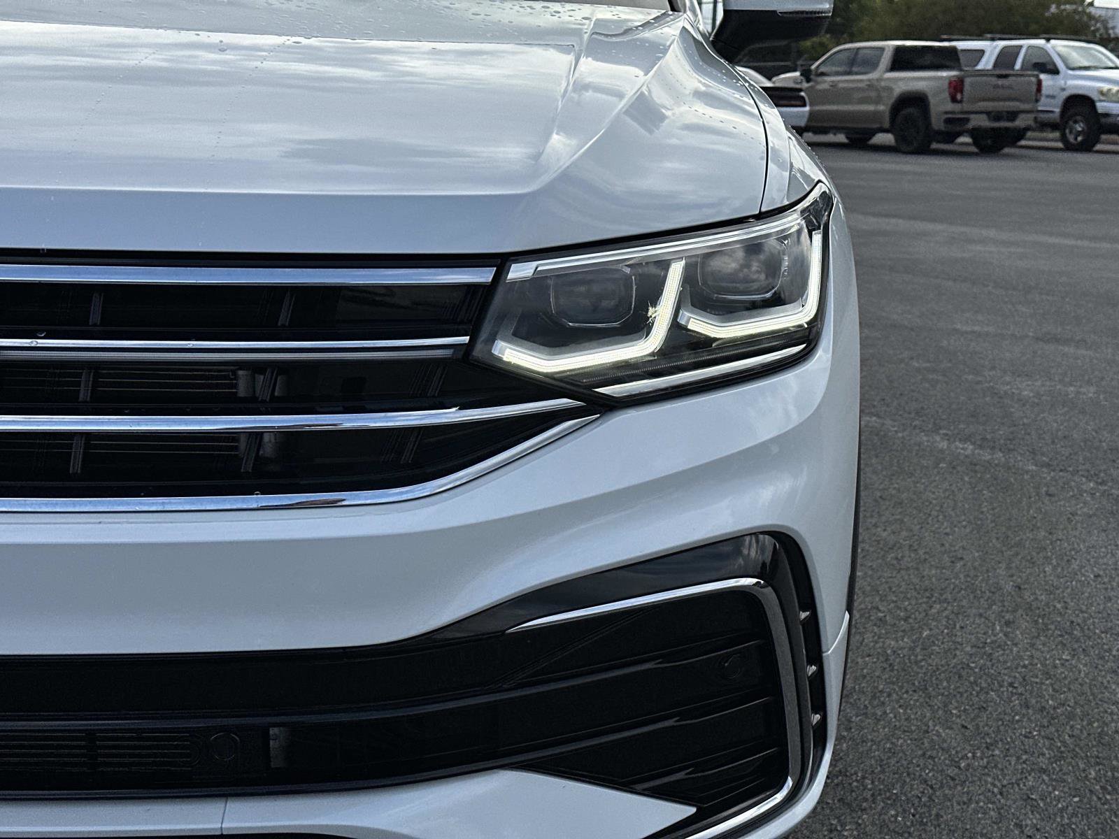 Used 2023 Volkswagen Tiguan SEL R-Line image 11