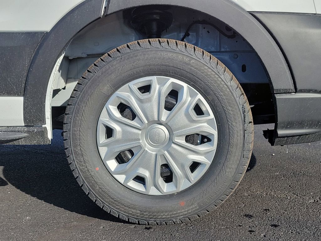 New 2026 Ford Transit 250 148 Medium Roof RWD image 10