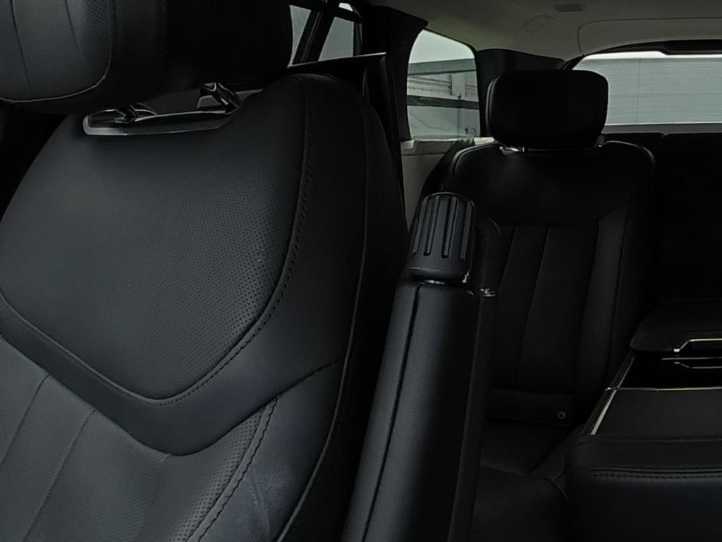 Used 2024 Land Rover Range Rover Autobiography AWD/4WD image 33